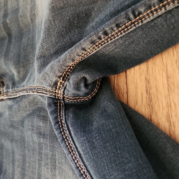 Distressed Skinny Jeans - Picture 2 of 5